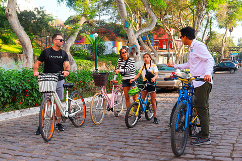 Lima: Tour in bicicletta nei quartieri di Miraflores e Barranco