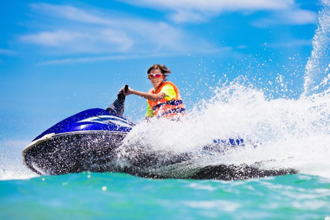 Bali: doświadczenie z Jetski Watersport Nusa DuaSkuter wodny pojedynczy 15 minut Obejmuje transport