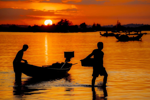 Hue: Tam Giang Lagoon Half-Day Adventure & Fisherman’s Feast Private Tour
