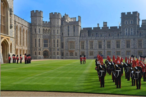 Vanuit Londen: Halve dagtrip naar Windsor met Castle TicketsLonden: halfdaagse tour naar Windsor Castle met tickets