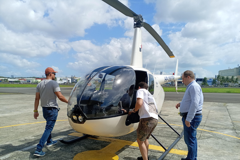 Recogida en carro lujoso, tour Helicóptero de ciudad Panamá