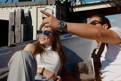 Amsterdam: Private Luxury Cruise with BBQ and Drinks Amsterdam: Private Canal Cruise with BBQ and Drinks