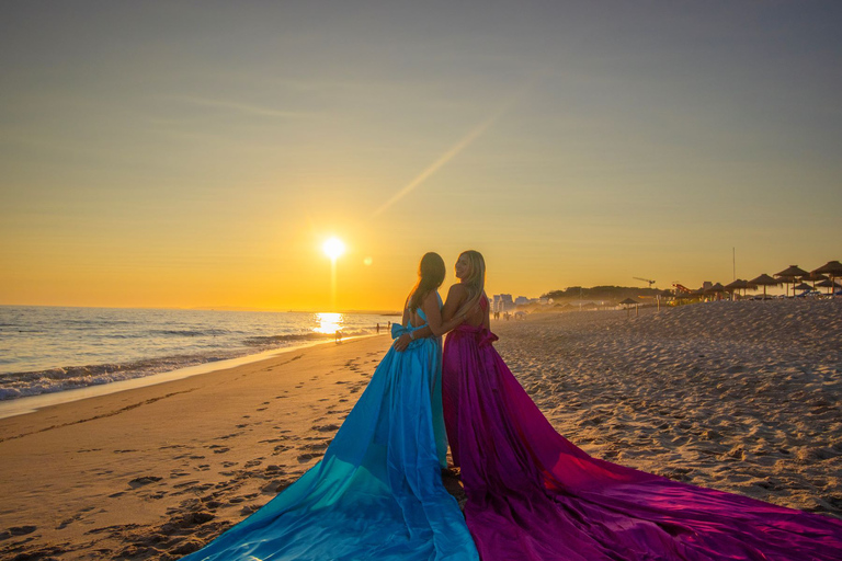 Albufeira : Photoshoot en robe volante pour 2 personnes avec photos éditées