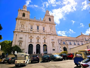 Lisbon: Private Tuk-tuk City Tour 