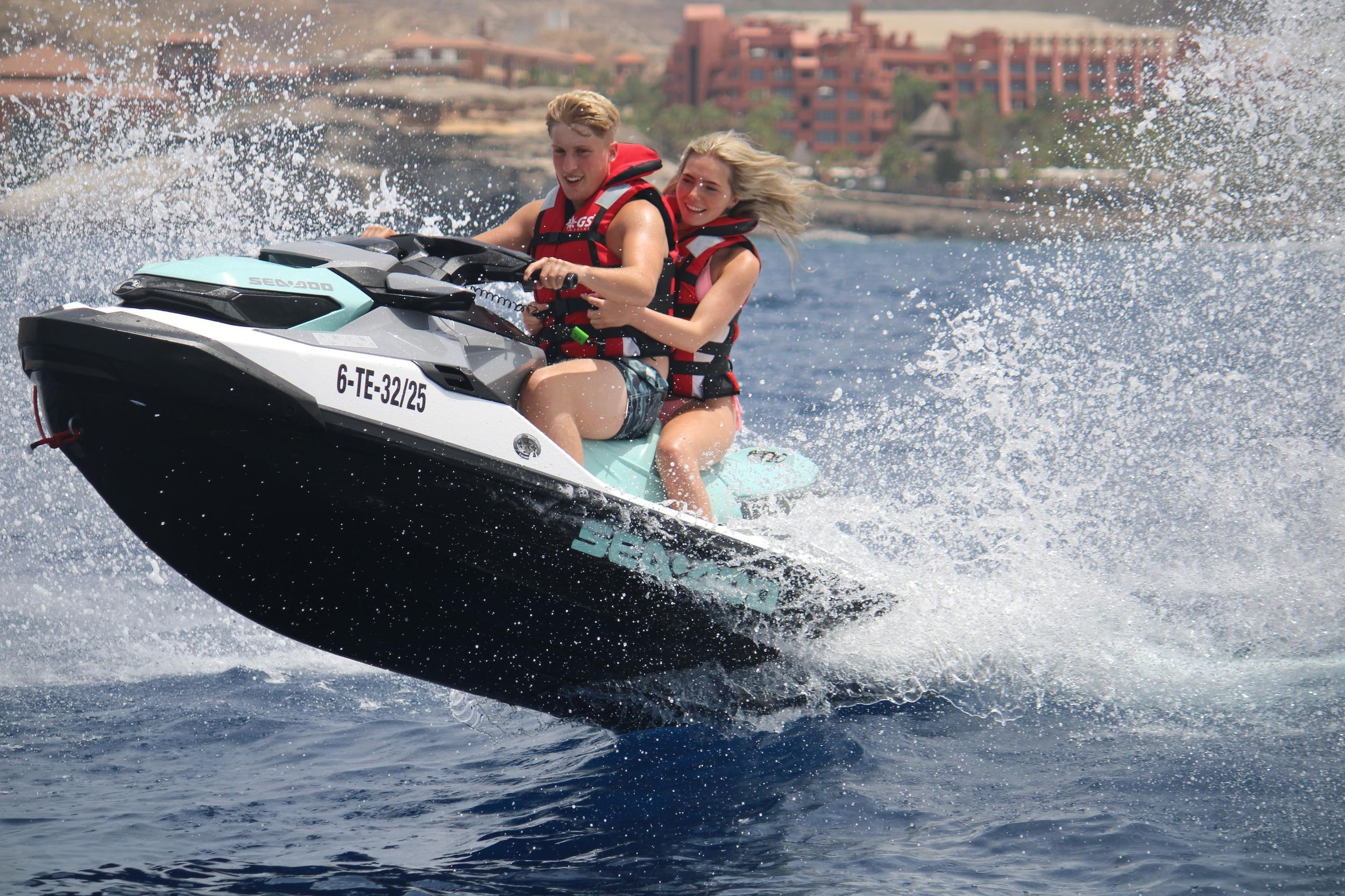 Teneriffa: Geführte Safari mit brandneuem Jetski – kein Führerausweis erforderlich