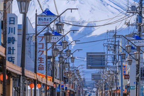 Tokyo: Fuji Fuji-berget, Arakura Sengen Park, Oshino Hakkai BussturFrån Shinjuku till Fuji-berget kl. 8:30