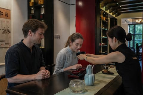 Shanghai: Tea Ceremony, Calligraphy & Traditional Music