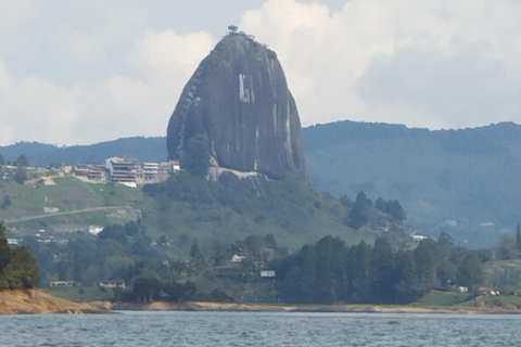 Private Guatapé & El Peñol Day Trip - English Speaking