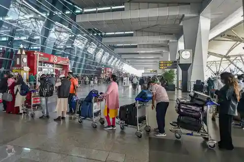 From Delhi: Private Transfer Delhi to Jaipur by Ac Car