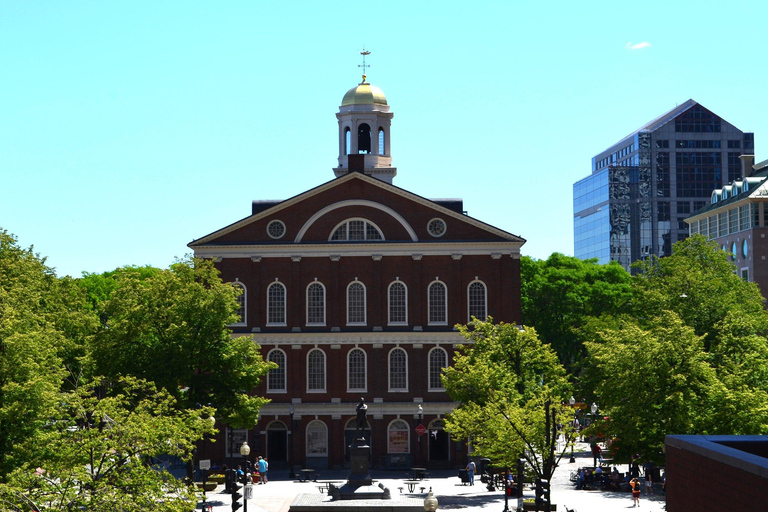 Boston: North End Walking Tour with Private Harbor Cruise