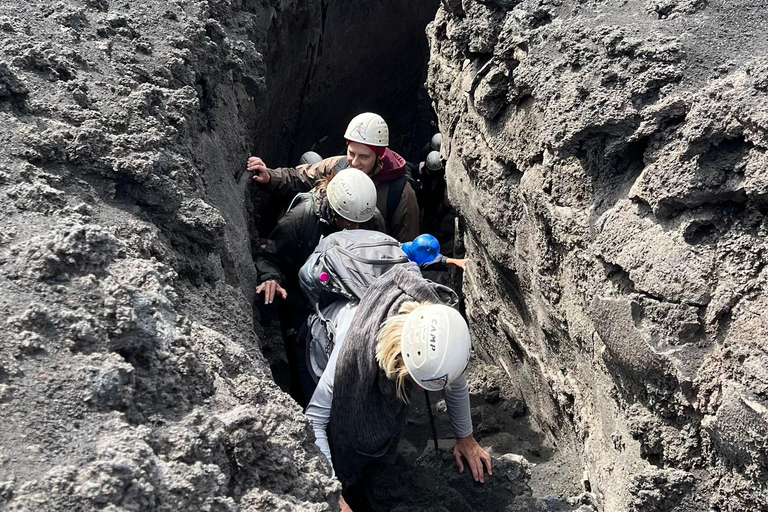 Etna: Krater Centralny (3340 m n.p.m.) z kolejką linową i jeepemEtna: wycieczka do krateru centralnego (3340)
