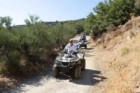 Hersonissos : Safari en quad dans les montagnes de Crète