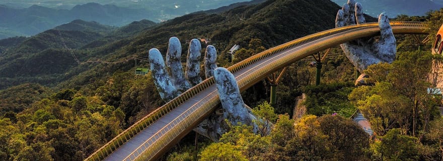 Hoi An : Voiture privée vers/depuis Hue via de nombreuses attractions (aller simple)