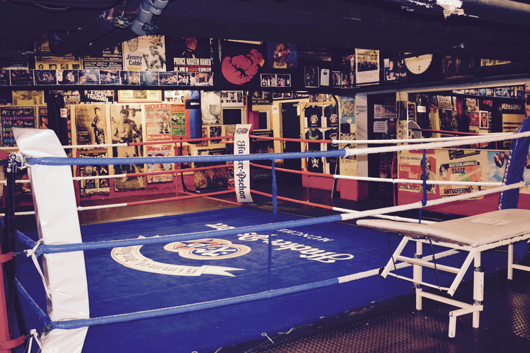 Hamburg: TITTEN-TINA'S Comedy Reeperbahn Tour Hamburg: TITTEN-TINA'S Comedy Reeperbahn Tour