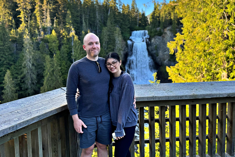 Whistler: Morning with the Bears Land Rover Scenic Tour