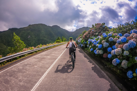 Visite guidée de Sete Cidades en vélo électriqueVisite guidée en vélo électrique de Sete Cidades - matin