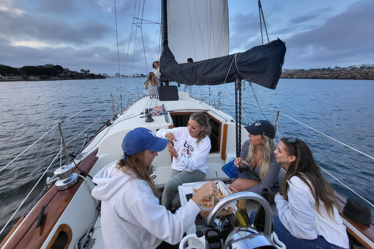 لوس أنجلوس: الإبحار عند غروب الشمس مع الموسيقى