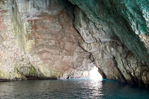 Kotor: Passeio de lancha rápida à Gruta Azul e à Nossa Senhora das RochasKotor: Passeio de lancha para a Caverna Azul e Nossa Senhora das Rochas