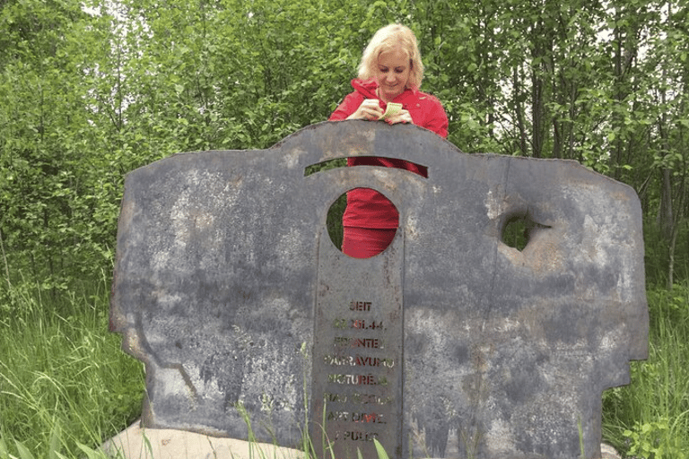 Riga: Geocaching Tour with Local Guide and Transport