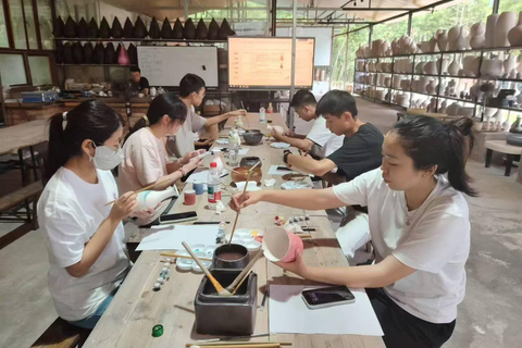 Wuhan: 3-Day Jingdezhen Pottery Tour with Rail & Hotel