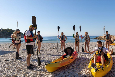Altea: Excursion guiada en kayak por el Morro de Toix