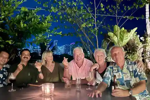 Makati Rooftop Barhopping with Local Guide
