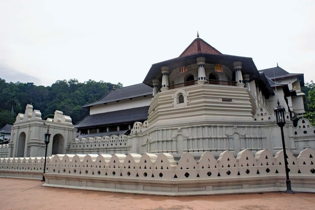Colombo to Kandy Solo Bike Adventure Day Tour