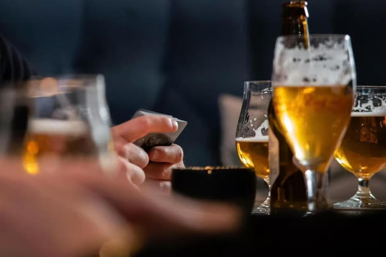 Eindhoven: Craft beer tour with drinks & games