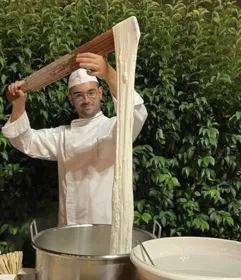 Geheimnisvolle Ostuni: Party in der Masseria mit Mozzarella live, Panzerotti und Pizzica Geheimnisvolle Ostuni: Party in der Masseria mit Mozzarella live, ...