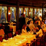 Il Cairo: Crociera con cena sul Nilo con intrattenimento
