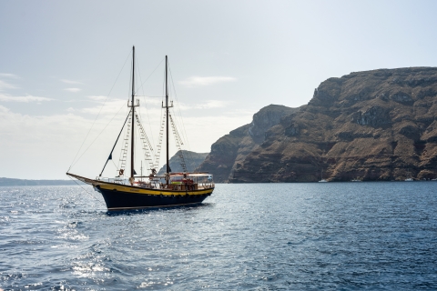 Santorin: Vulkaninsel-Bootstour und Heiße QuellenBootsfahrt mit Hoteltransfers - Mit Besuch in Oia