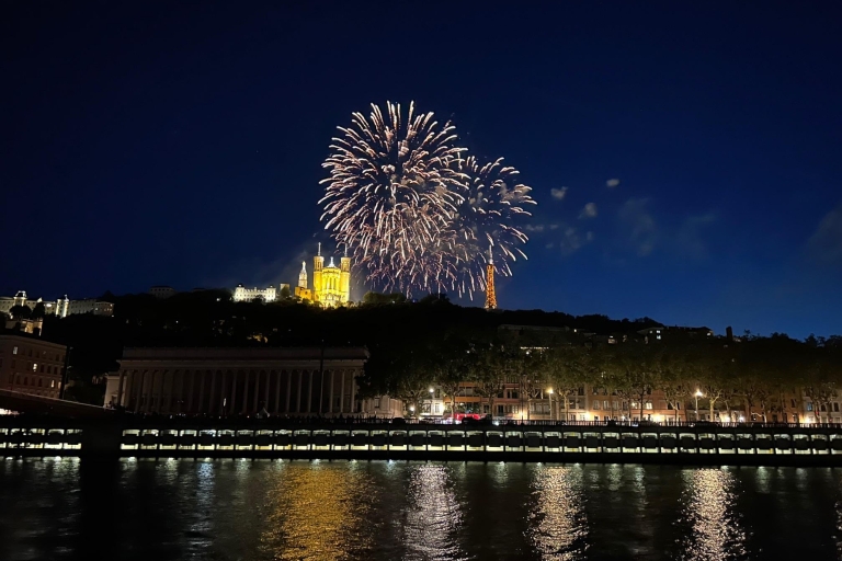 Lyon: Rejs po Bastylii z przystawkami i fajerwerkami
