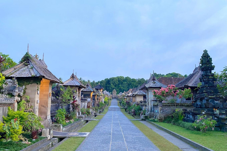 Ubud: Sunrise Bamboo Forest Walk & Penglipuran Village