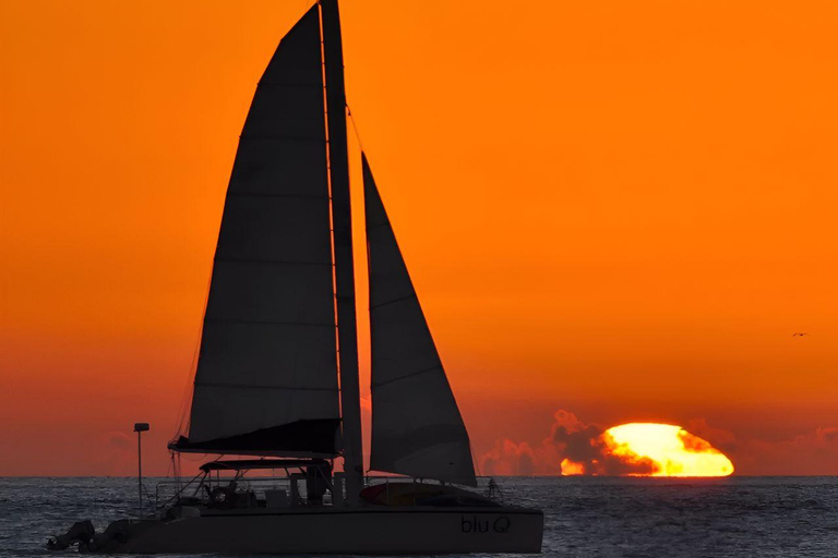 Croisière au coucher du soleil + recherche de dauphins