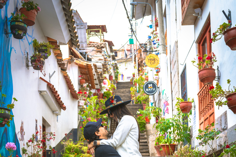 Cusco: Guided City Walking Tour with Photoshoot + dron video