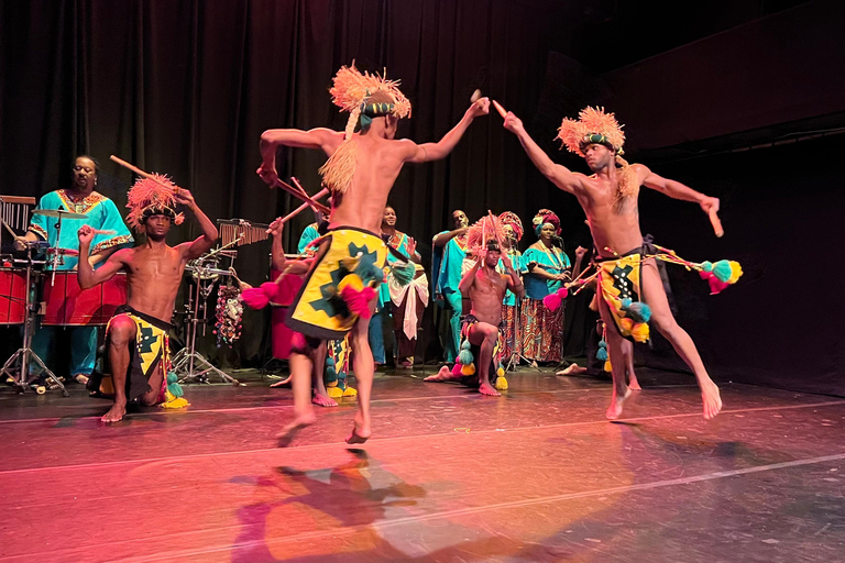 Salvador bei Nacht: Kulturelles Abendessen und Show