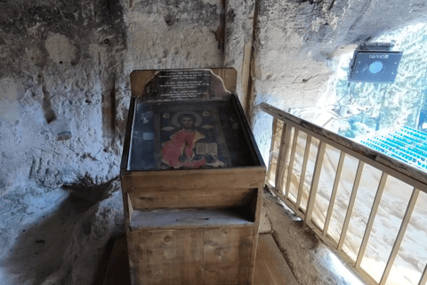 Varna: Winery Tour with Tasting & Aladzha Rock Monastery