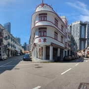 Singapore Chinatown Walking Tour – From Vice to Vibrancy Singapore Chinatown Walking Tour – From Vice to Vibrancy