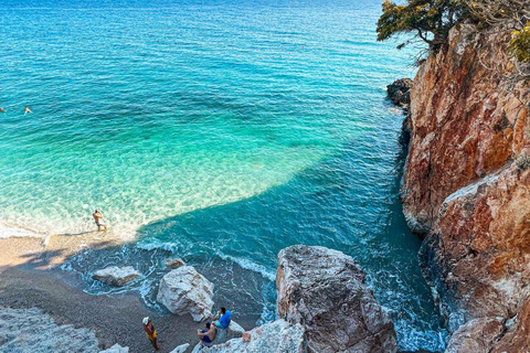 Från Tirana/Durres/Golem: Utforska Sazan Island &amp; KaraburunÖn Sazan från Durres &amp; Golem