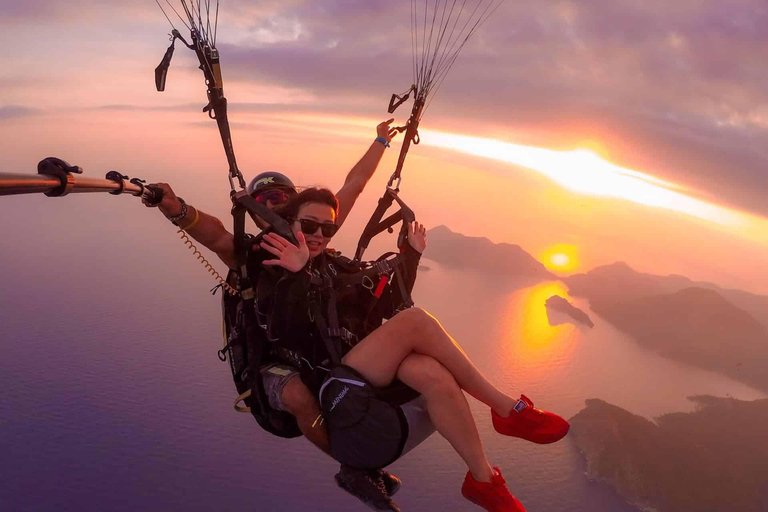 Fethiye: Babadağ Tandem Paragliding Experience over Ölüdeniz
