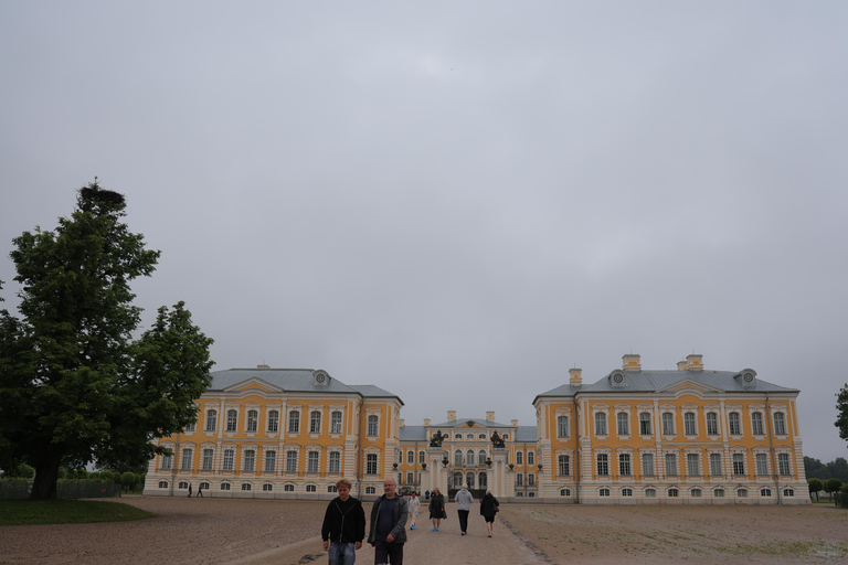 From Riga: Guided Day Tour to Rundale Palace & Bauska Castle