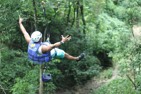 Damajagua: Zip Line i przygoda przy wodospadzie z lunchem