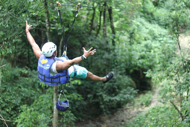 Damajagua: Zip Line und Wasserfall Abenteuer mit Mittagessen