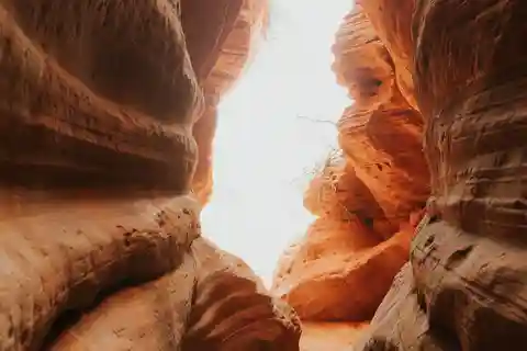 Kanab: Peekaboo Slot Canyon + Great Chamber UTV Tour