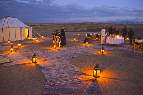 Marraquexe: Jantar espetáculo no deserto de Agafay com camelos e pôr do sol