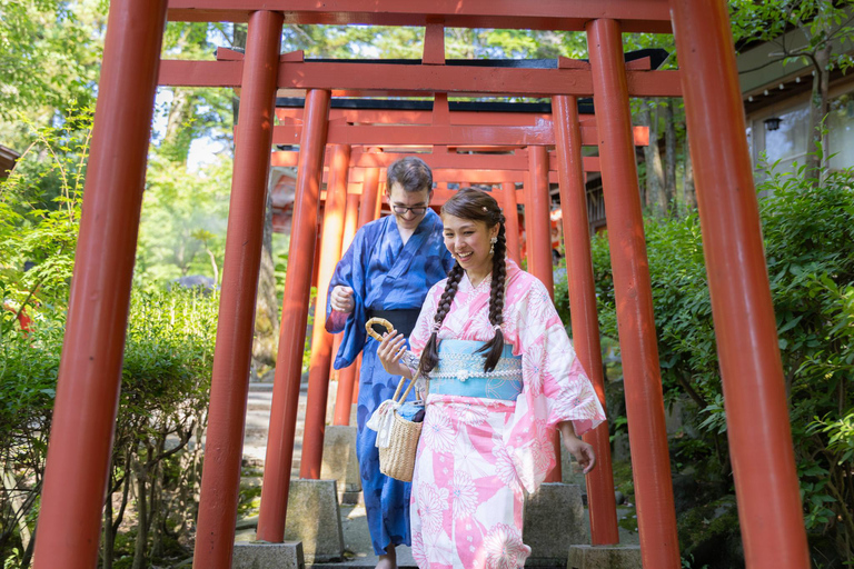 Kanazawa: Private Tour with Photographer and Photoshoot Kanazawa: Private Tour with Photographer - Half Day