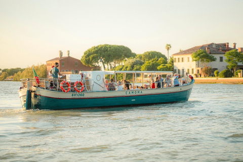 Murano, Burano, Torcello Day Tour by Classic Venetian Boat Tour in Spanish - Murano & Burano