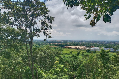 Vanuit Phnom Penh: Dagtrip Kampong Cham met Nokor Bachey ...