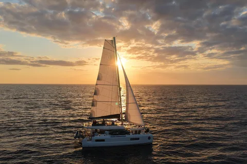 L'ile-rousse Corse: Excursion gourmande en catamaran au coucher de soleil