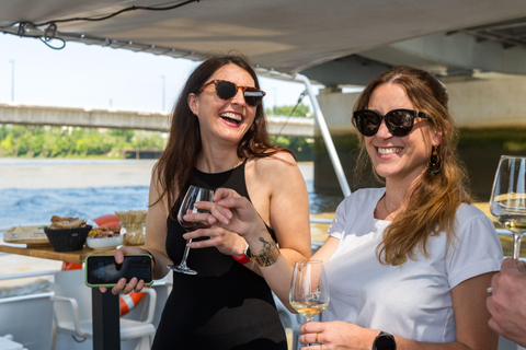 Bordeaux: wycieczka po targu rolniczym i rejs po rzece dla smakoszyBordeaux: Wycieczka po targu rolniczym i rejs po rzece z degustacją potraw regionalnych